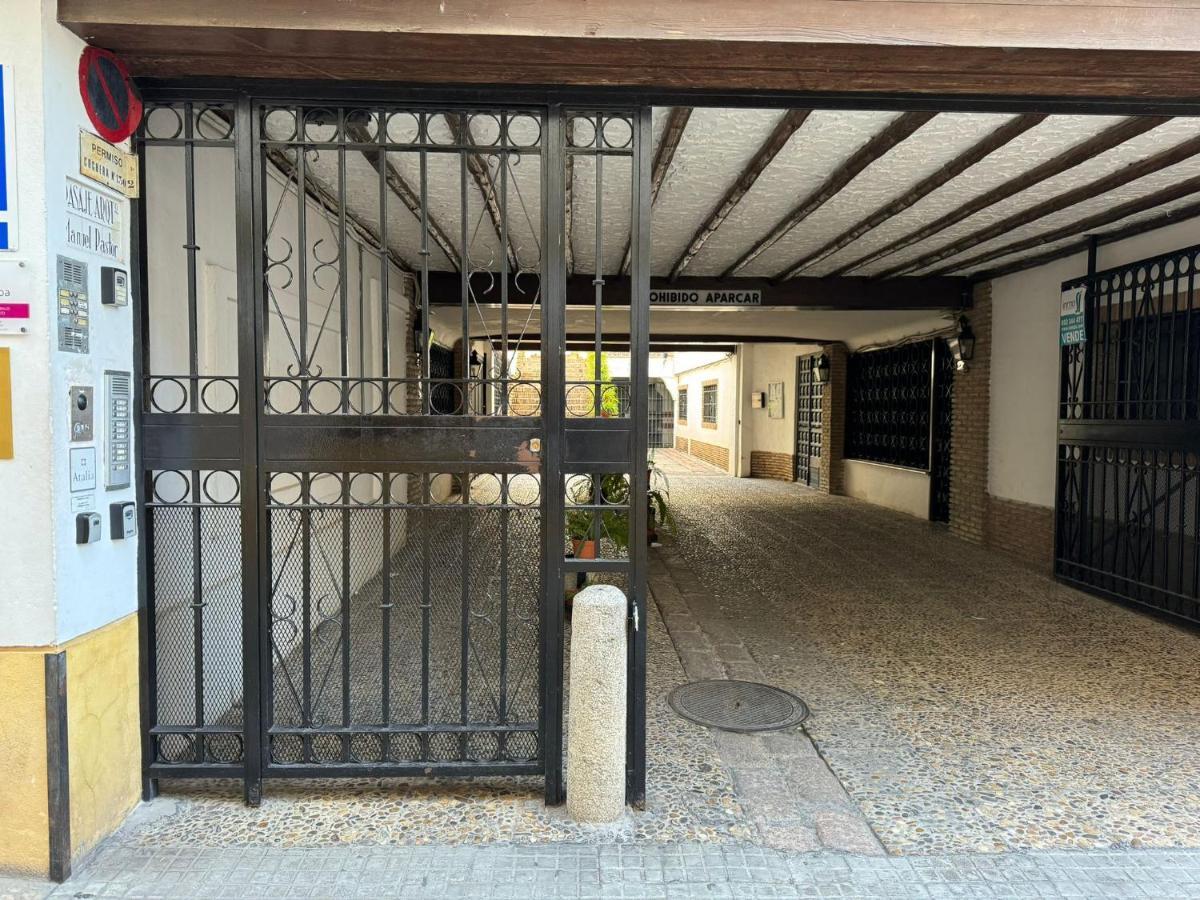 Apartamento Buen Pastor Con Parking Gratuito Cordoba Luaran gambar